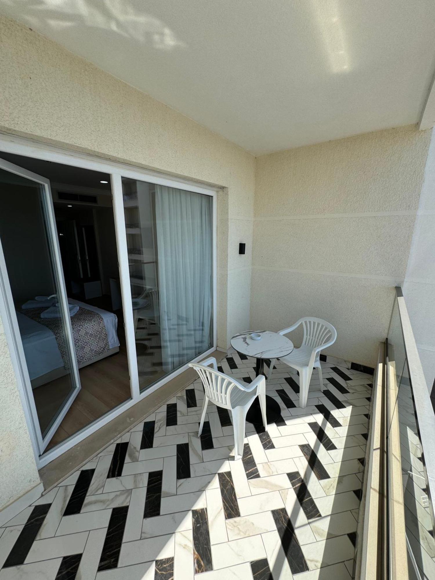 Hotel Britania Vlorë Quarto foto