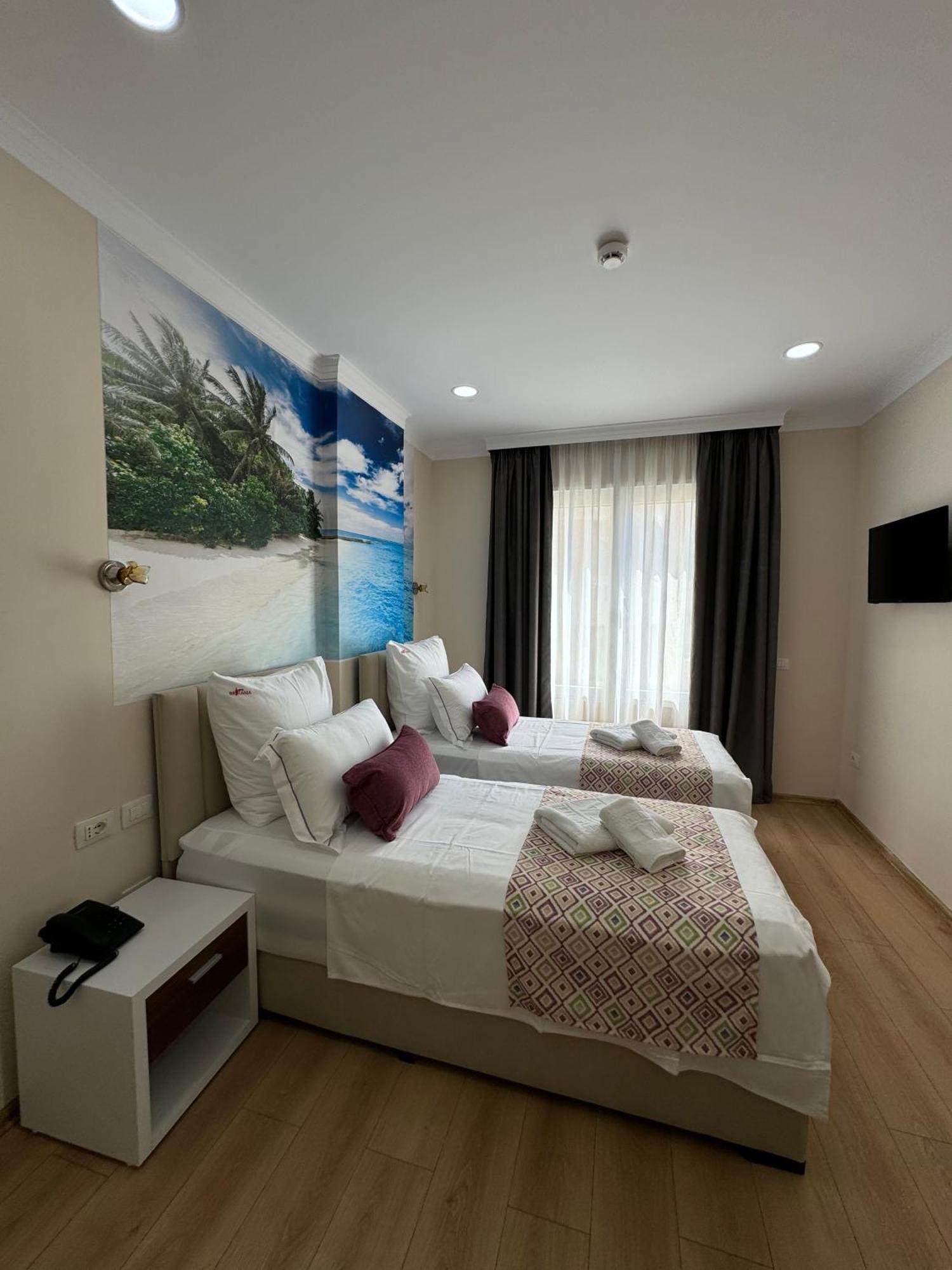Hotel Britania Vlorë Quarto foto